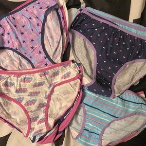 Girls Panties 10/12 (14ct)